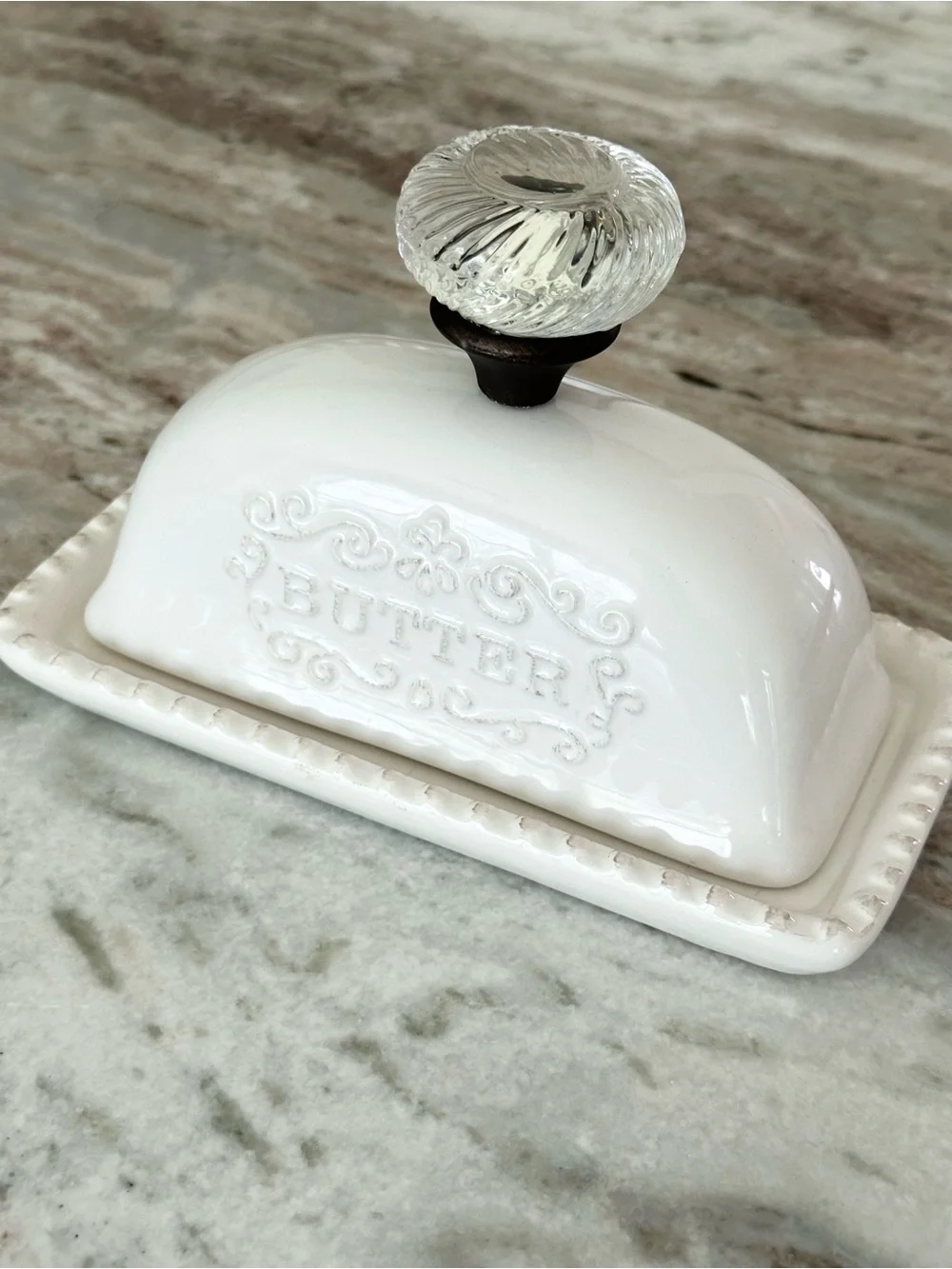 Pier 1 Farmhouse Style Hostess Dolomite White Ceramic Butter Dish Glass Knob